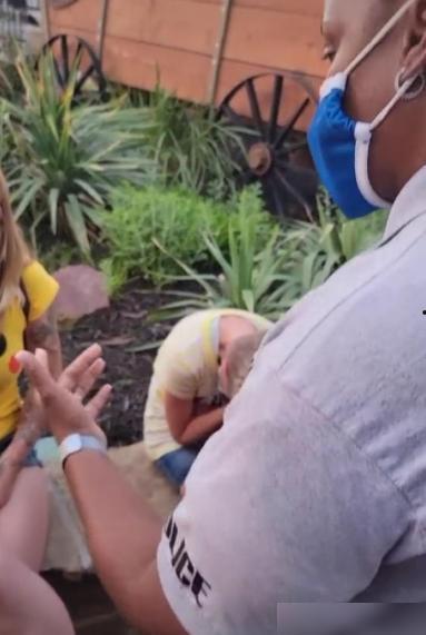 辣妈出街吃瓜视频,趣味横生瞬间曝光