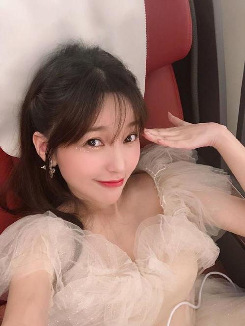 金莎吃瓜图片,瓜王降临！