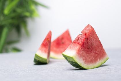 梦见吃瓜是生瓜