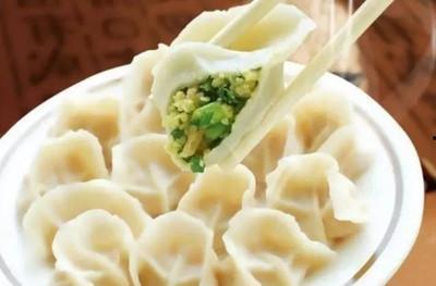 架瓜水饺推荐吃,鲜美滋味，一口咬下，回味无穷