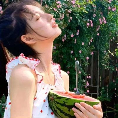 吃瓜头像女生,揭秘吃瓜头像女生的魅力风采