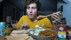 海角姐弟吃瓜,海角姐弟瓜田奇遇记