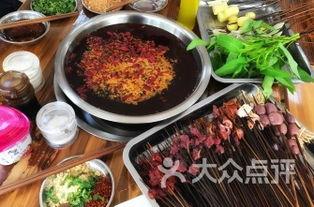 成都花园吃瓜,夏日消暑吃瓜，体验地道成都休闲生活