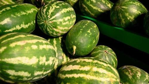 唐县惠友吃瓜事件,一场引发热议的社区冲突纪实